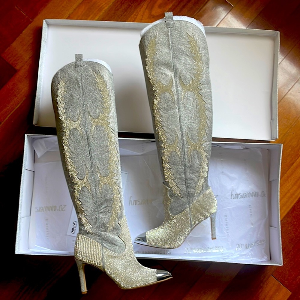 DISCO SILVER COWBOY BOOTS
